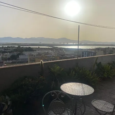 Panoramico Cagliari, I Tre Grilli, Centro *