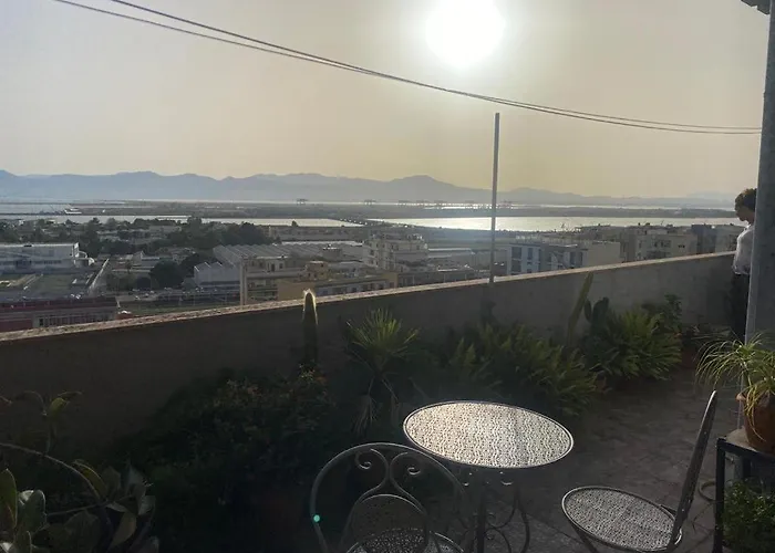 Panoramico Cagliari, I Tre Grilli, Centro *